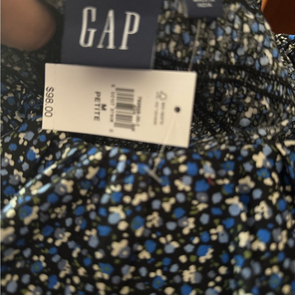 GAP Flutter Sleeve Smocked Midi Dress NWT - Picture 5 of 8